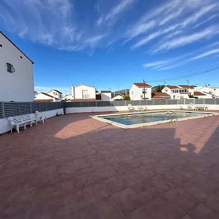 Holiday home Casa Cerca De La Playa Con Piscina Comunitaria